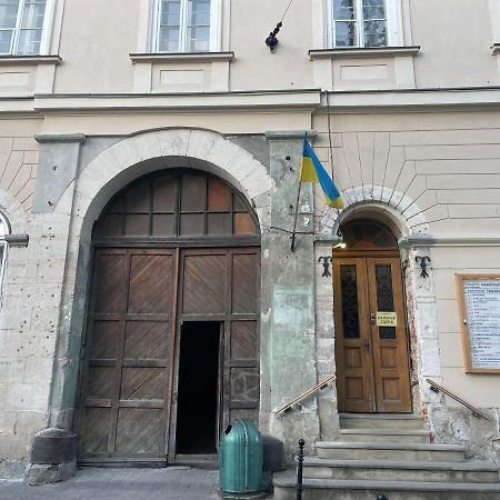 Apartment With The View Of The Opera House Lviv Ngoại thất bức ảnh
