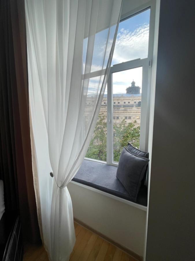 Apartment With The View Of The Opera House Lviv Ngoại thất bức ảnh